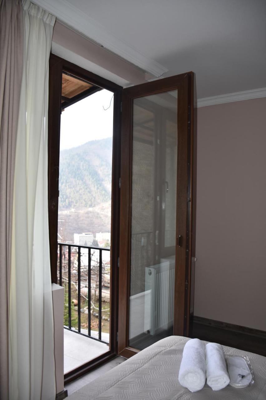 Nikala'S House Hotel Borjomi Bagian luar foto