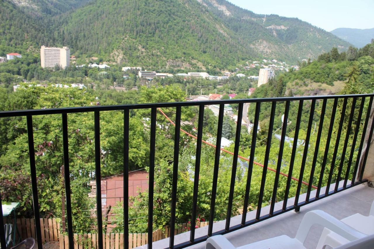 Nikala'S House Hotel Borjomi Bagian luar foto
